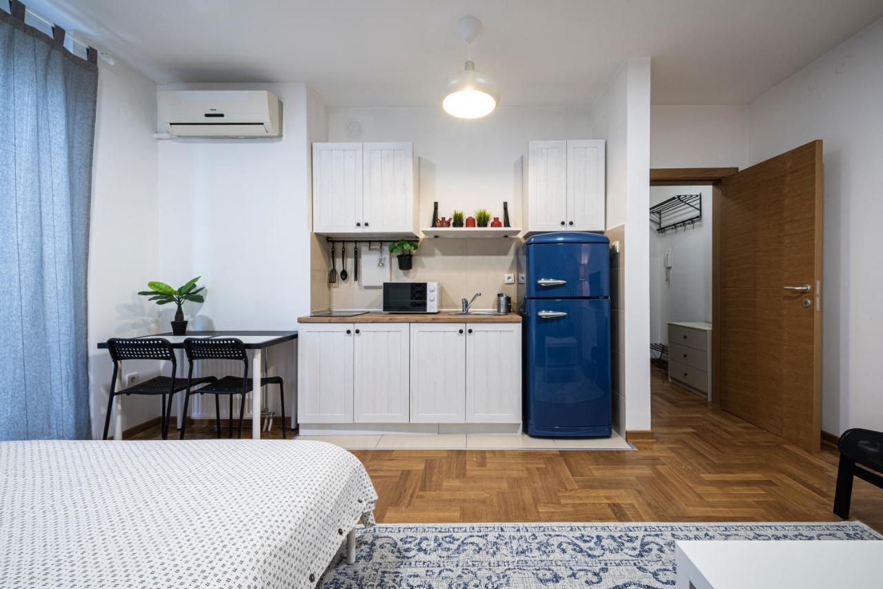 !Promo! Сentral Safe N Sound Studio-Free Private Parking-Fast Wi-Fi Novi Sad Bagian luar foto
